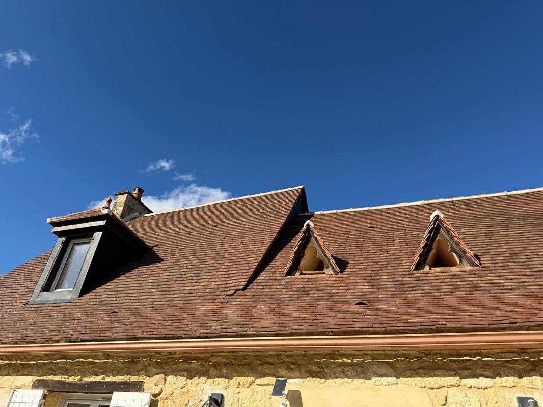 FAUX Ferme rénovée avec finition exceptionnel, piscine et 3 hectares de terrain 17