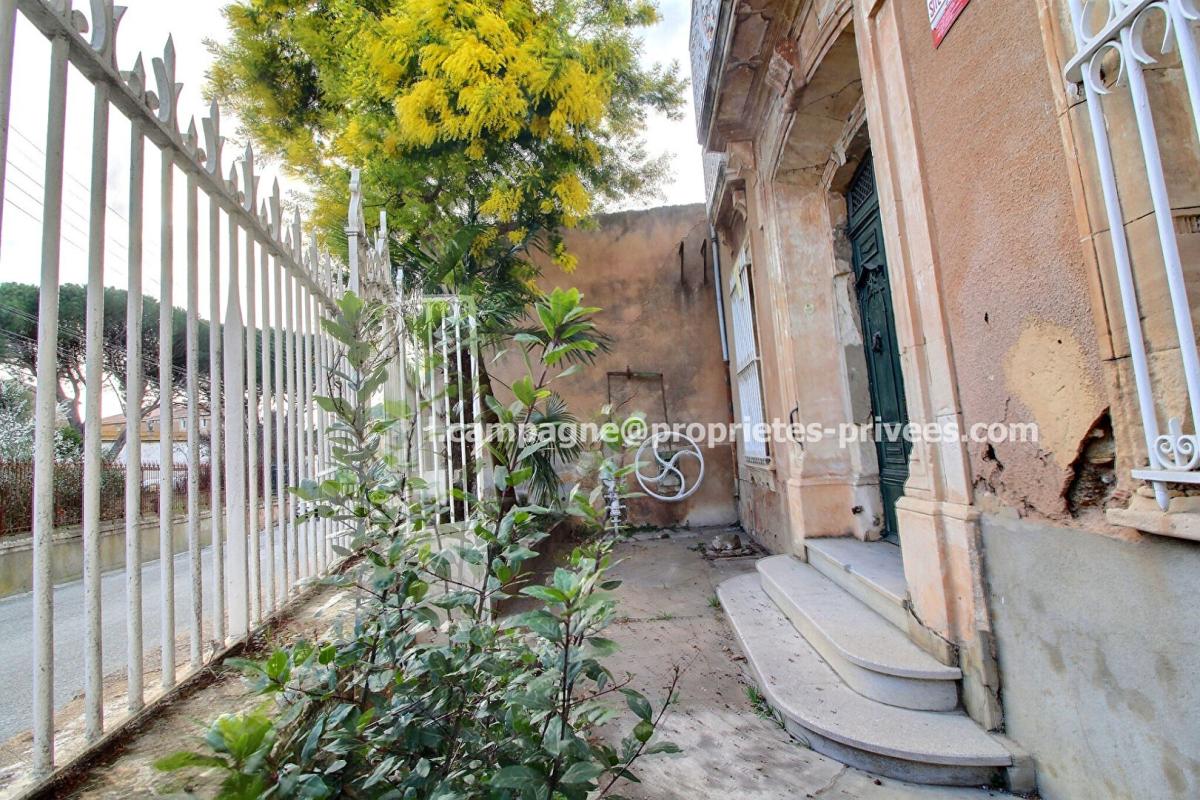 SAINT-ANDRE-DE-ROQUELONGUE Maison de Maître 1875 8 pièce(s) 136 m2 jardin garage 15