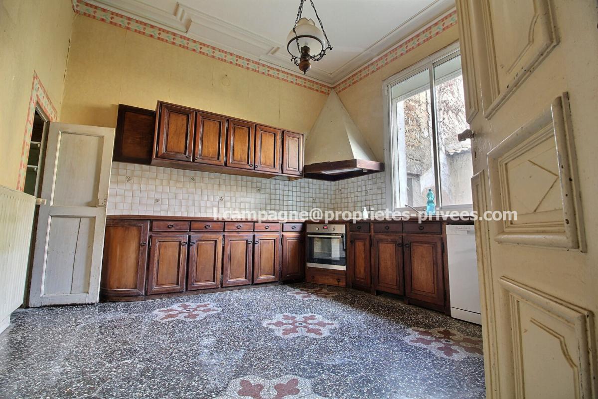 SAINT-ANDRE-DE-ROQUELONGUE Maison de Maître 1875 8 pièce(s) 136 m2 jardin garage 7