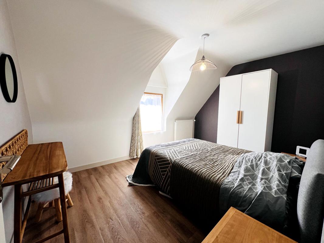 SURZUR Surzur- Maison 205m2- 5 ch- Garages- Atelier- 1824m2 Terrain 15