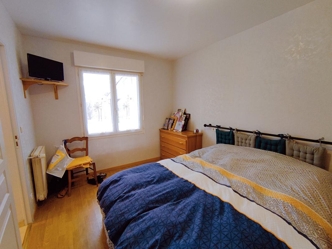 USSEAU Maison de pays 7 pièces 187 m2 avec grange sur 1 HA 12