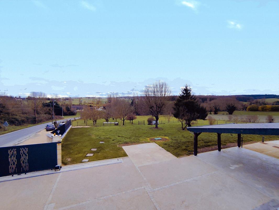 USSEAU Maison de pays 7 pièces 187 m2 avec grange sur 1 HA 18