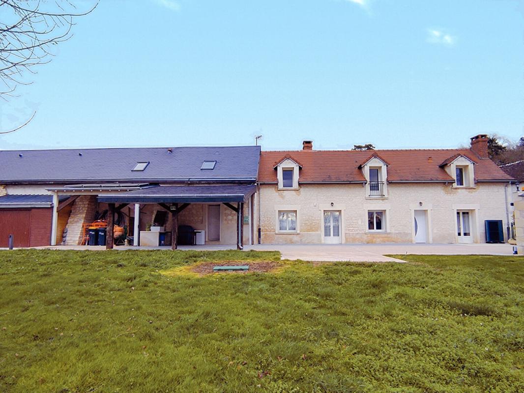 USSEAU Maison de pays 7 pièces 187 m2 avec grange sur 1 HA 4
