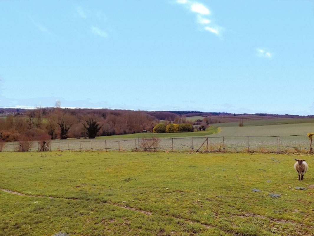 USSEAU Maison de pays 7 pièces 187 m2 avec grange sur 1 HA 5