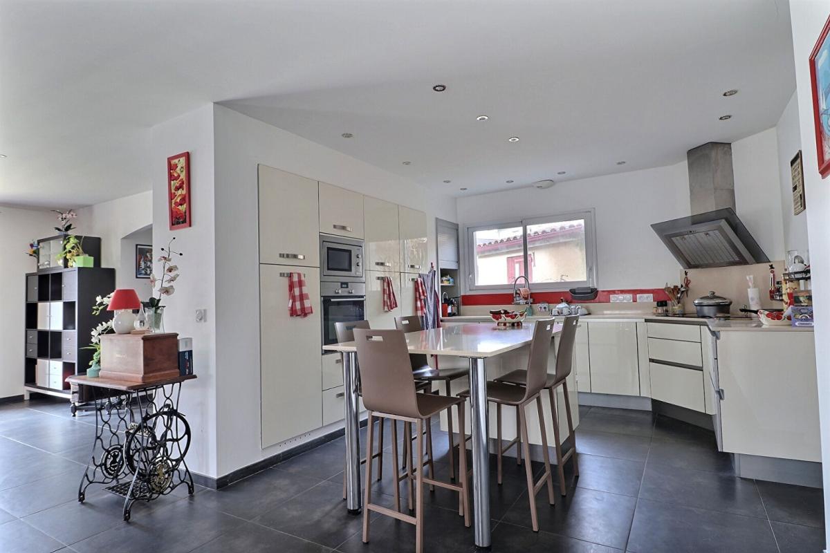 LE TAILLAN-MEDOC Maison récente proche du centre 3