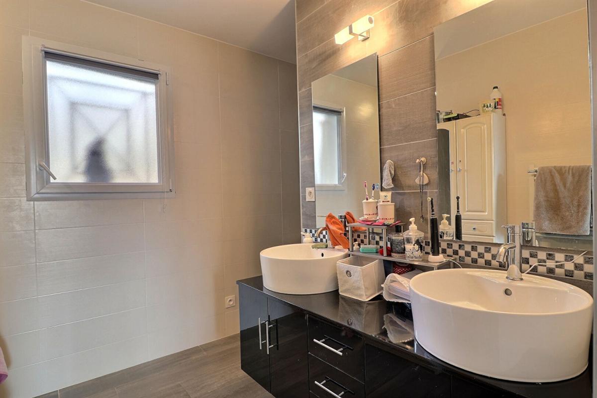 LE TAILLAN-MEDOC Maison récente proche du centre 5