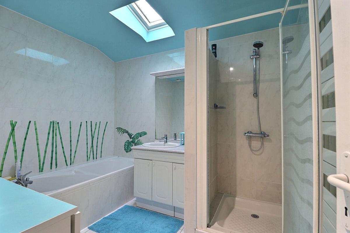 LE TAILLAN-MEDOC Maison en pierre proche du centre 3