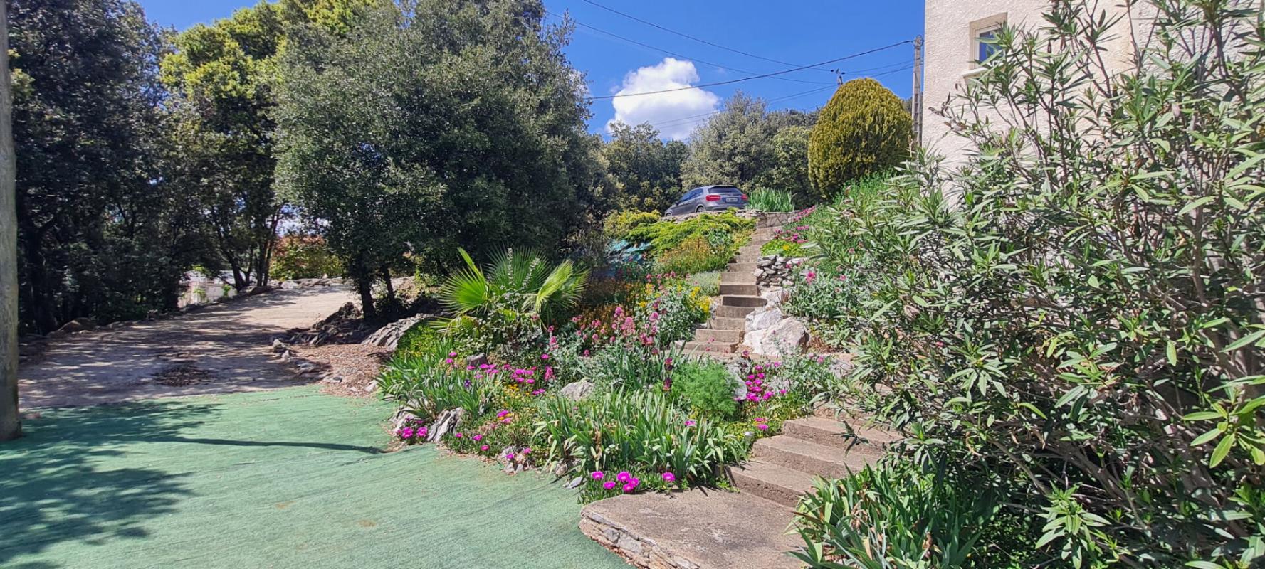 LAURENS Magnifique villa avec vue panoramique sur 2746m² de terrain 18