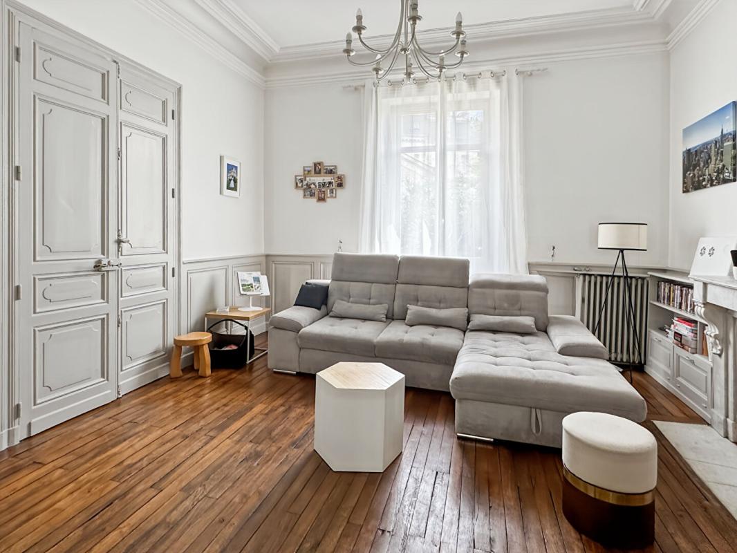 PERIGUEUX Maison  8 pièces 220 m2 garage 6