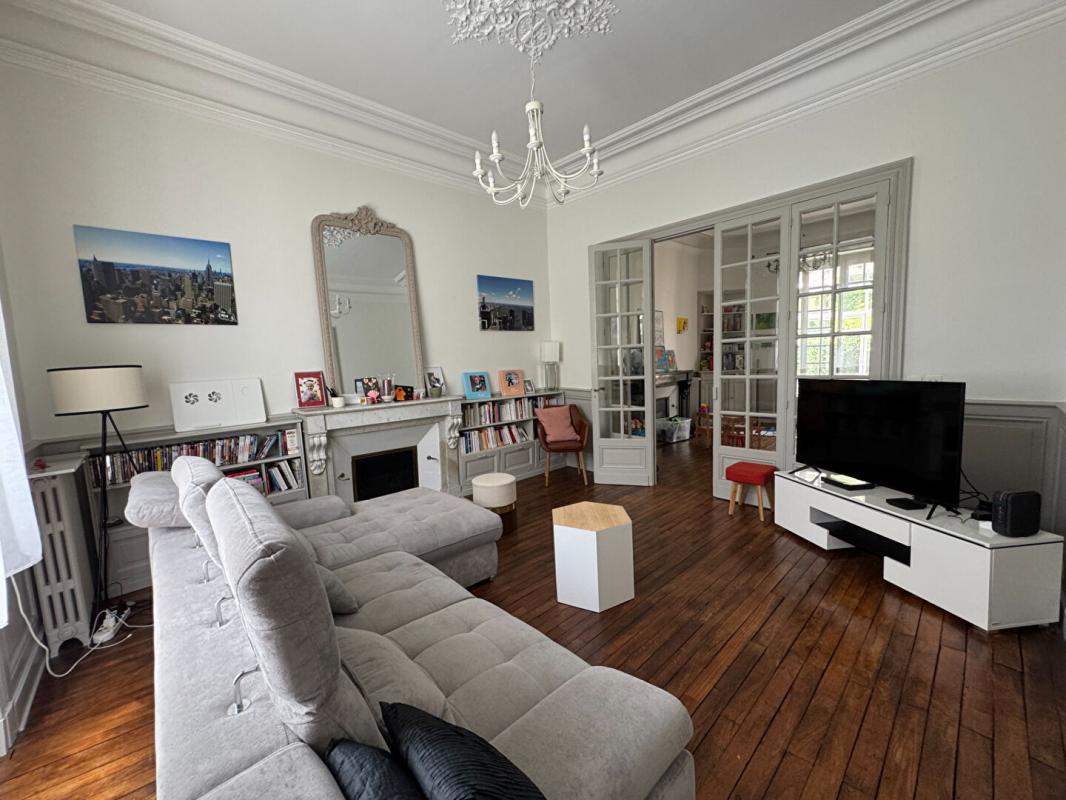 PERIGUEUX Maison  8 pièces 220 m2 garage 7