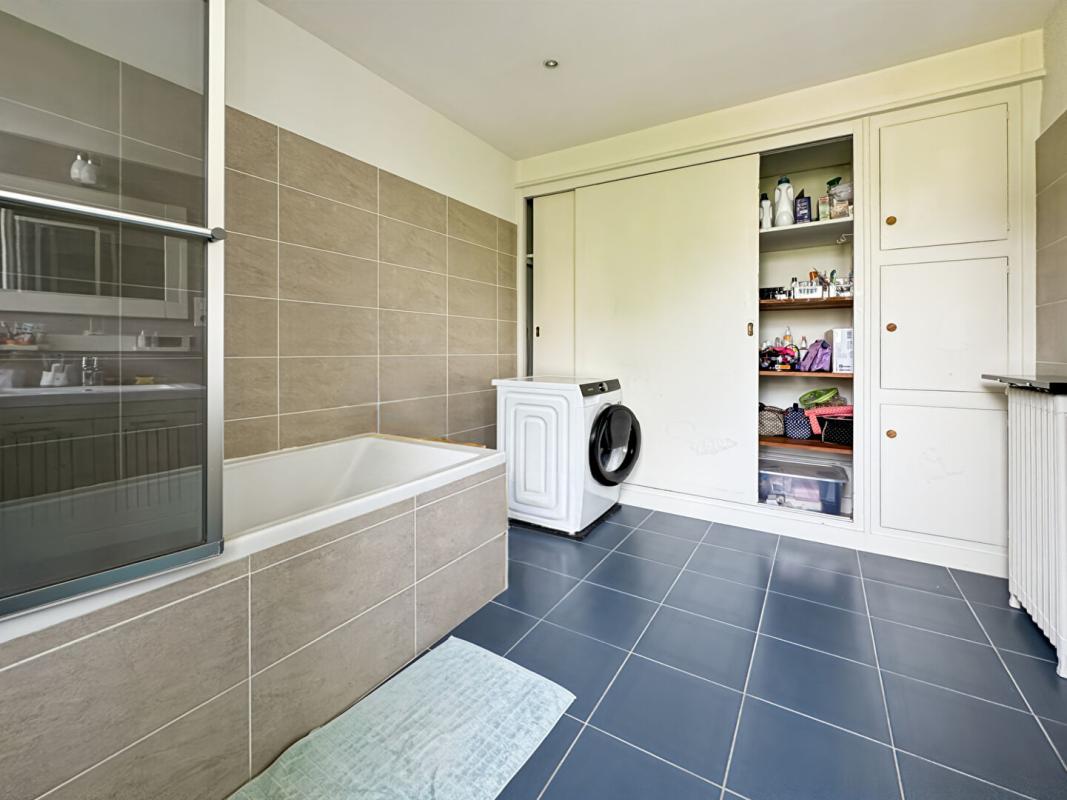 PERIGUEUX Maison  8 pièces 220 m2 garage 15