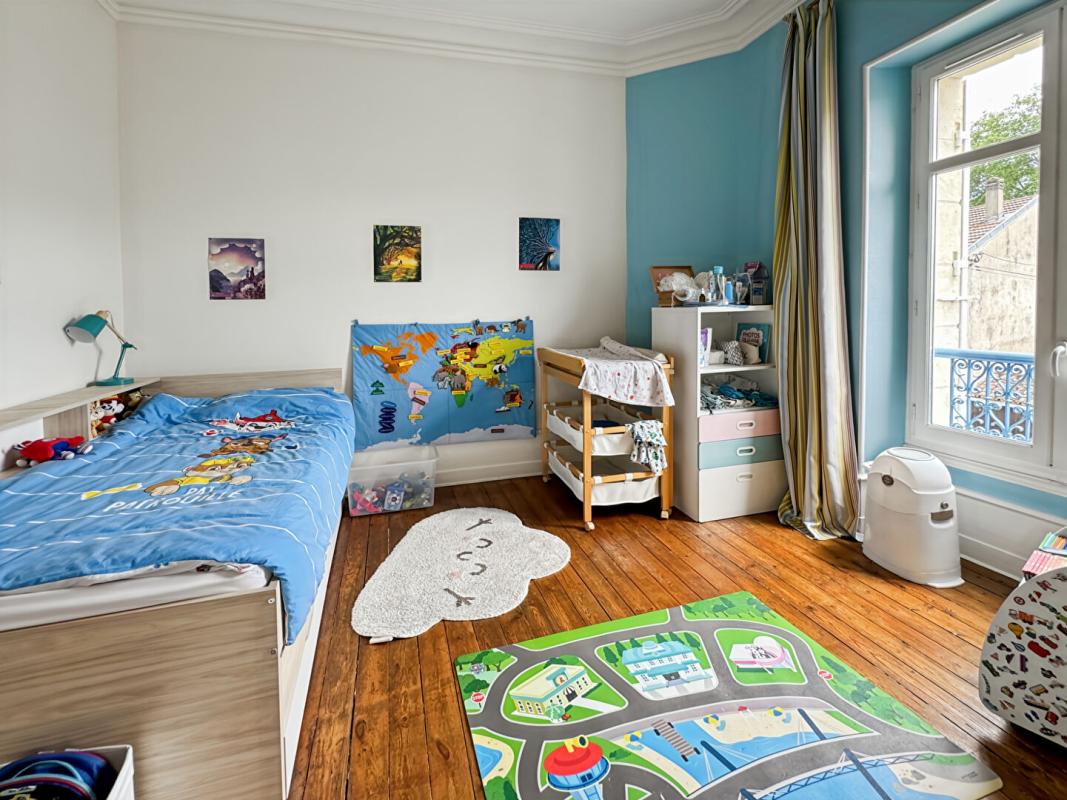 PERIGUEUX Maison  8 pièces 220 m2 garage 16