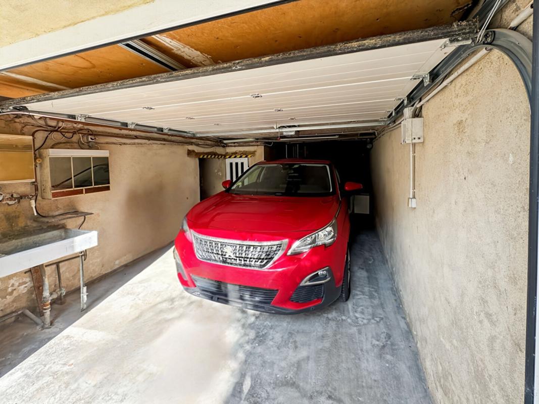 PERIGUEUX Maison  8 pièces 220 m2 garage 18