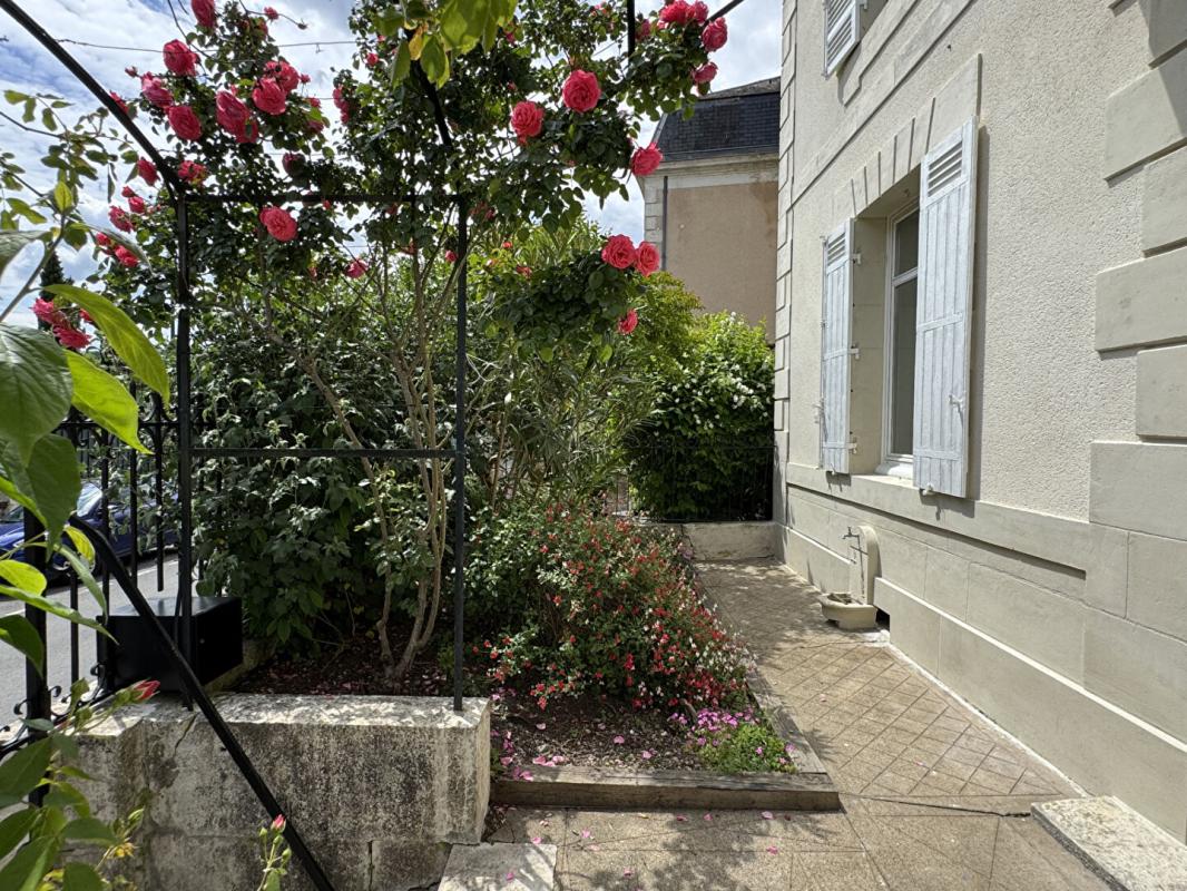 PERIGUEUX Maison  8 pièces 220 m2 garage 2