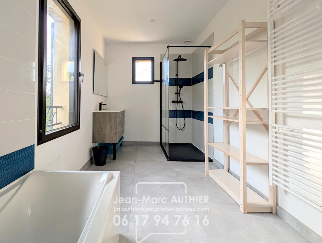 BELVES Propriété de charme, 212 m2, 6 chambres, piscine chauffée sur 6774 m2 10