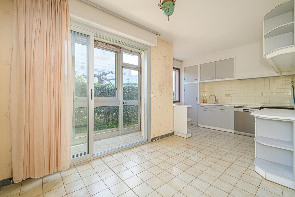 MARSEILLE-8E-ARRONDISSEMENT Appartement  4 pièce(s) 118 m2 vue mer, jardin partagé, box de garage 8