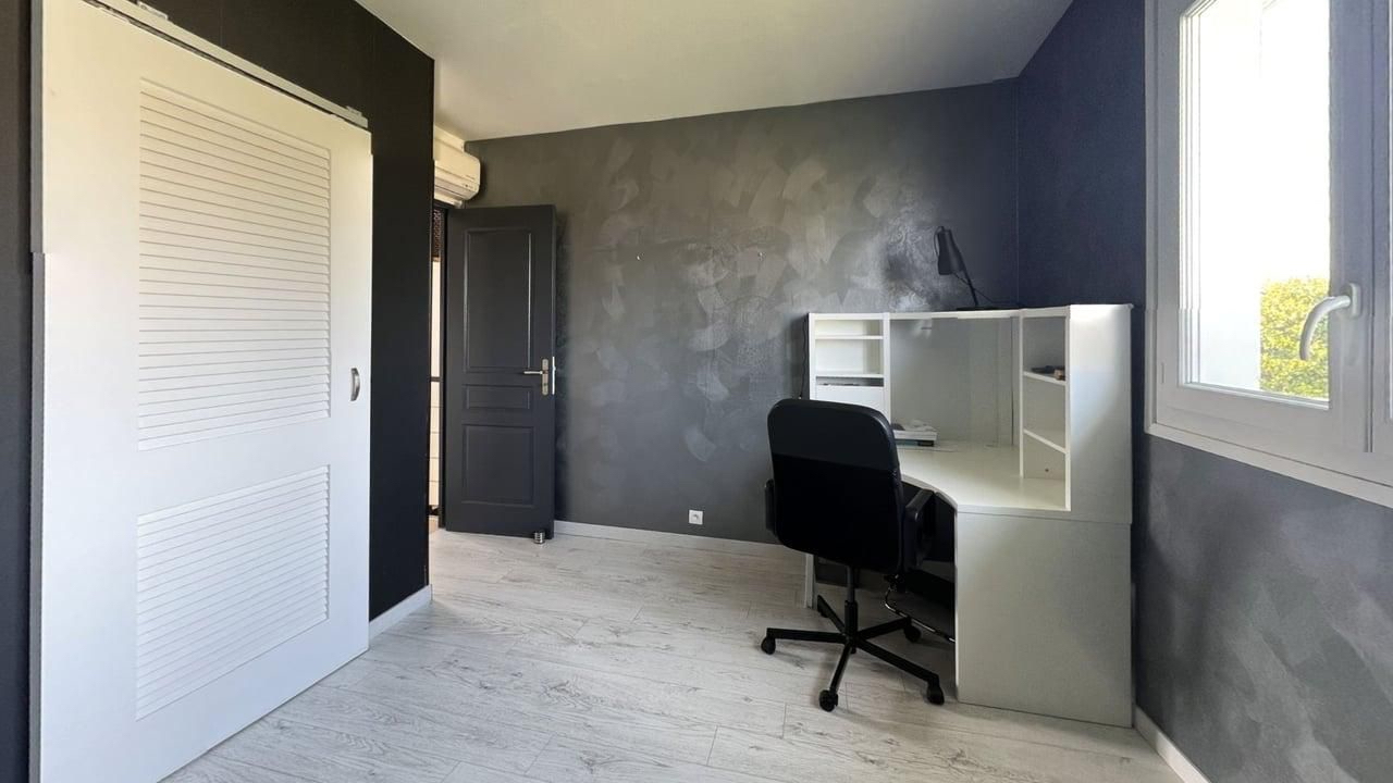 SAINT-GERMAIN-LES-CORBEIL Élegante maison à Saint-germain-les-corbeil 4 pièce(s) 110 m2 13