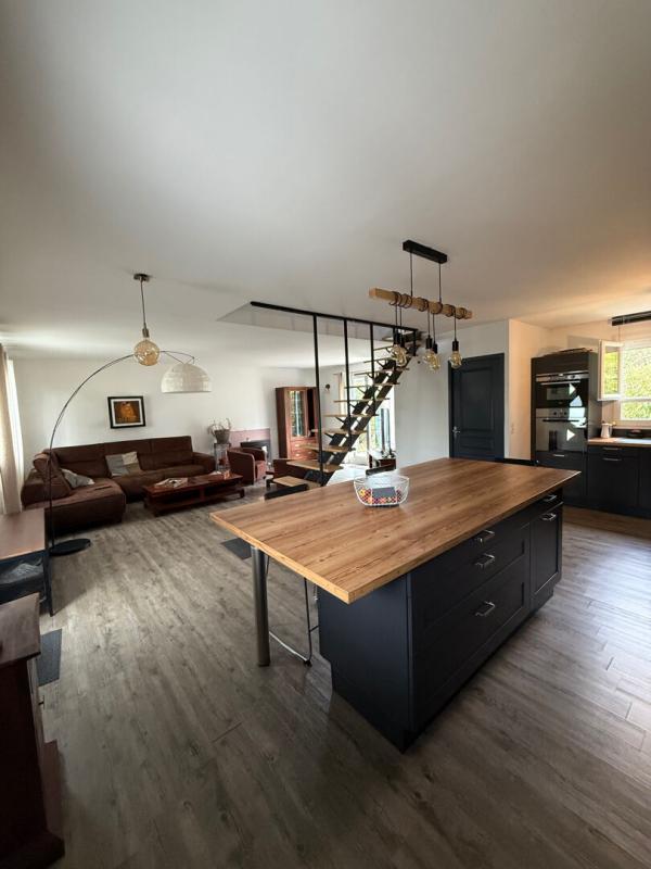 SAINT-GERMAIN-LES-CORBEIL Élegante maison à Saint-germain-les-corbeil 4 pièce(s) 110 m2 7