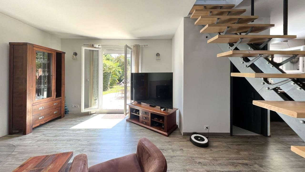 SAINT-GERMAIN-LES-CORBEIL Élegante maison à Saint-germain-les-corbeil 4 pièce(s) 110 m2 9