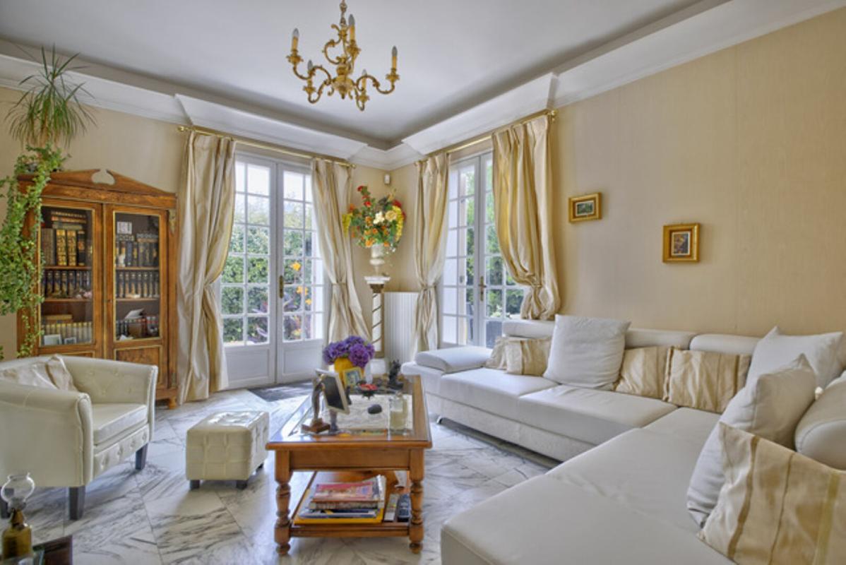 AUDENGE Villa de 220 m²  - Piscine & parc paysager de 1 300 m² - Calme absolu à proximité immédiate du centre-ville 12