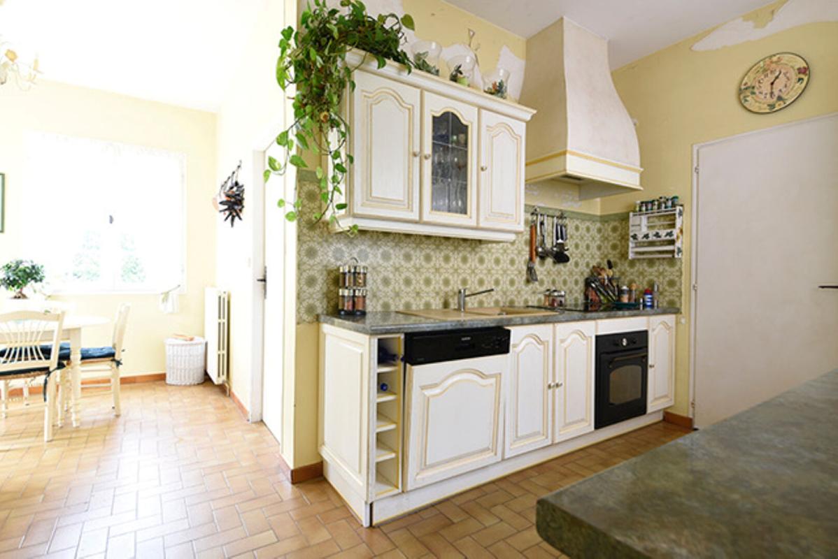 AUDENGE Villa de 220 m²  - Piscine & parc paysager de 1 300 m² - Calme absolu à proximité immédiate du centre-ville 5