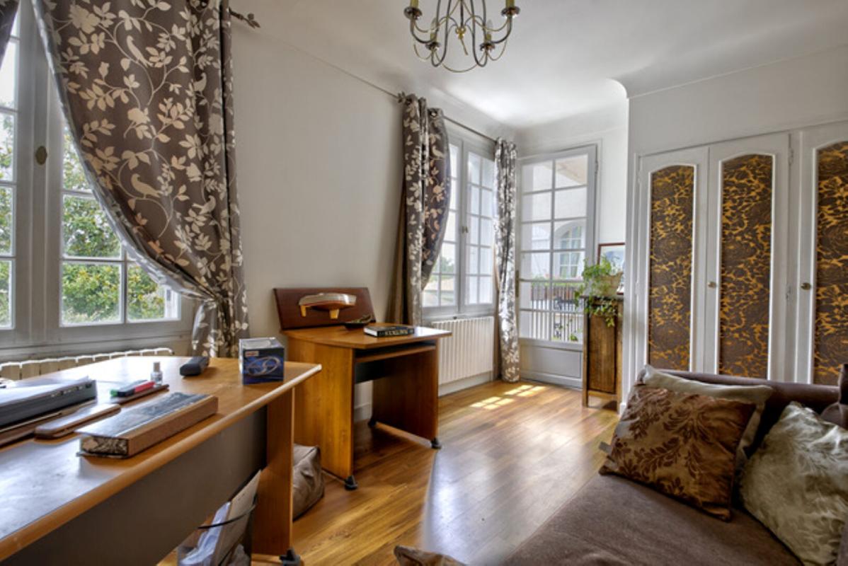 AUDENGE Villa de 220 m²  - Piscine & parc paysager de 1 300 m² - Calme absolu à proximité immédiate du centre-ville 8