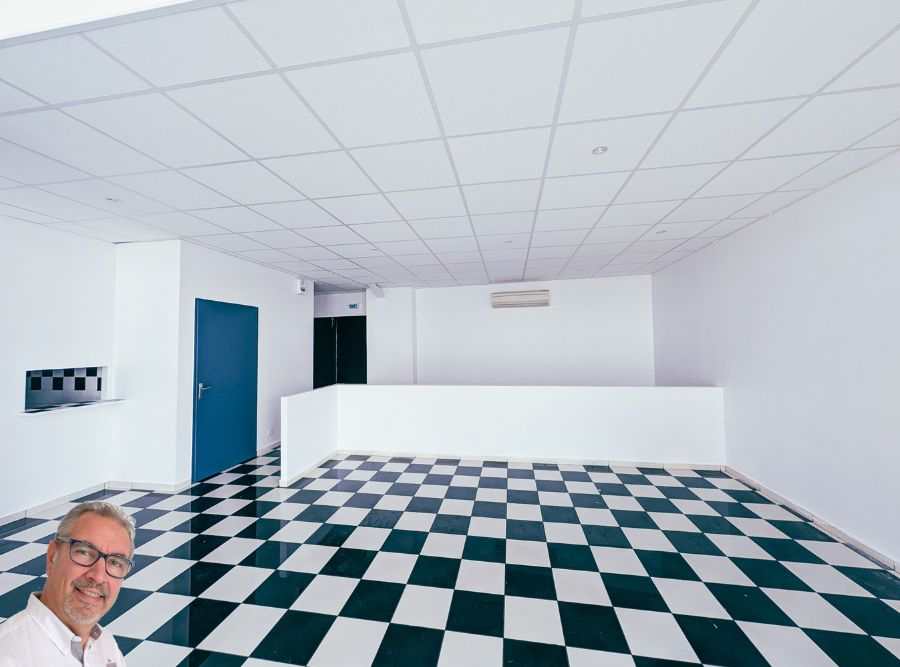 PORT LEUCATE PORT LEUCATE - MURS COMMERCIAUX  149 m2 toutes activités 6