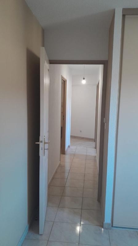 SIX-FOURS-LES-PLAGES Appartement T4 dernier étage avec ascenseur  et grande terrasse - Garage 6