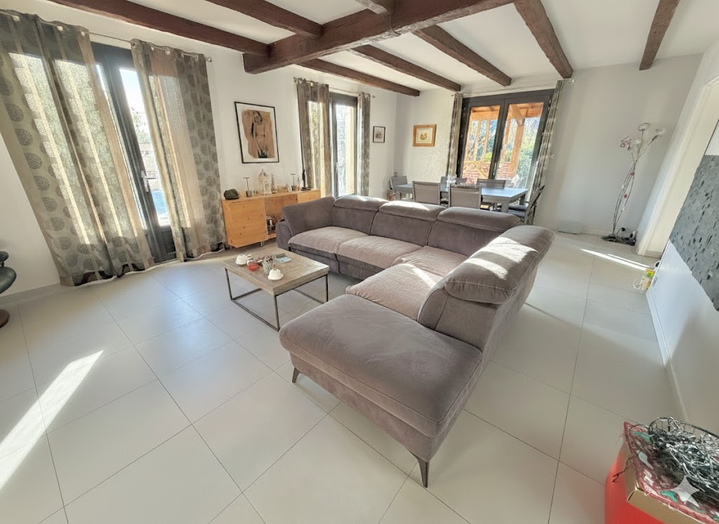 CAHORS Maison de plain pied 3 chambres sur 2200 m² de terrain avec piscine 7