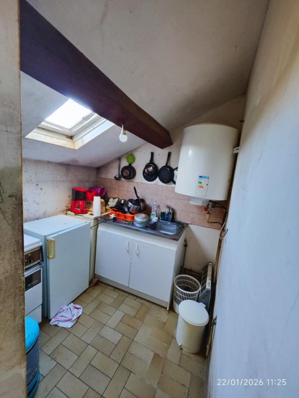 MAUGES-SUR-LOIRE Maison 1 chambre , avec garage, poulaillers EN PIERRE et terrain 2425 m² 6