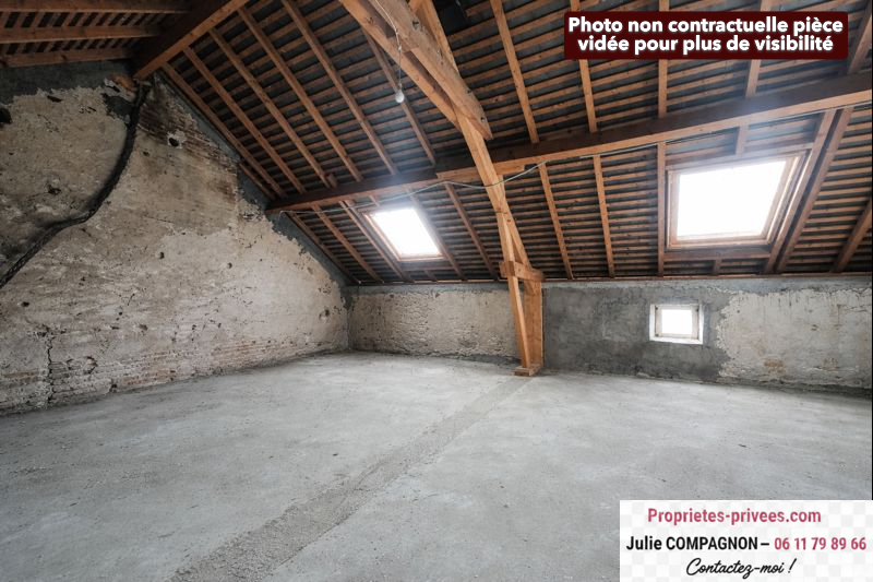 MAUGES-SUR-LOIRE Maison 1 chambre , avec garage, poulaillers EN PIERRE et terrain 2425 m² 8