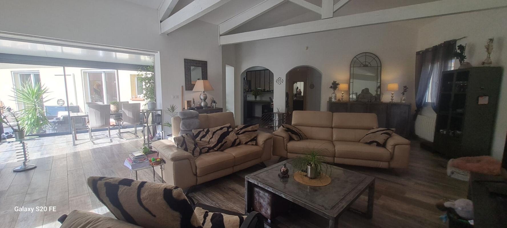 LAURENS Villa spacieuse de 165m2 avec une piscine s'étendant sur 851m2 de terrain 10