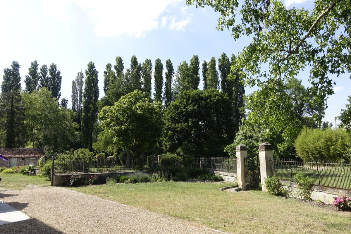 BENGY-SUR-CRAON Maison Bengy Sur Craon 7 pièce(s) 210 m2 13