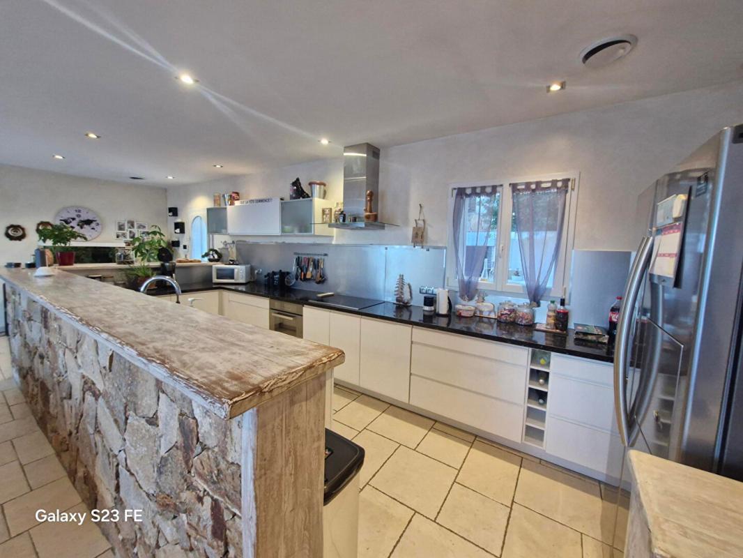 LE CANNET-DES-MAURES Bastide en pierre: Le Cannet Des Maures 7 pièce(s) 190 m2, terrain, piscine, Pool House,F2 indépendant 9