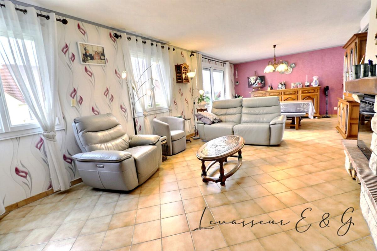 BALAGNY-SUR-THERAIN BALAGNY SUR THERAIN - Pavillon 3 chambres et bureau avec garage sur 520m² de terrain 4