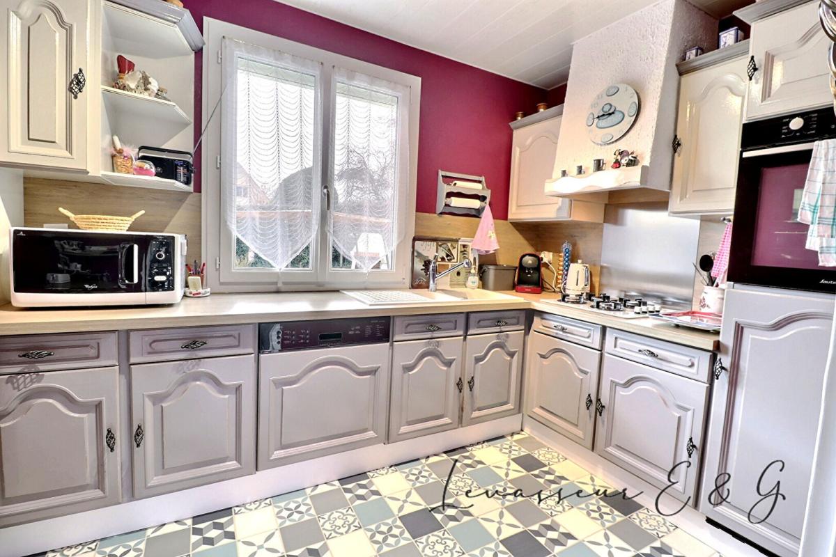 BALAGNY-SUR-THERAIN BALAGNY SUR THERAIN - Pavillon 3 chambres et bureau avec garage sur 520m² de terrain 5