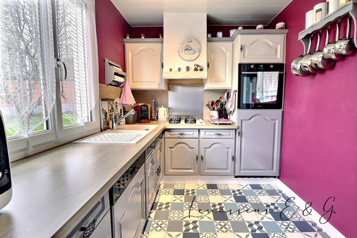 BALAGNY-SUR-THERAIN BALAGNY SUR THERAIN - Pavillon 3 chambres et bureau avec garage sur 520m² de terrain 6