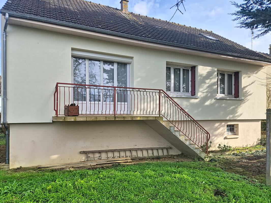 YEVRES Maison Yèvres 5 pièce(s) 86 m2 13