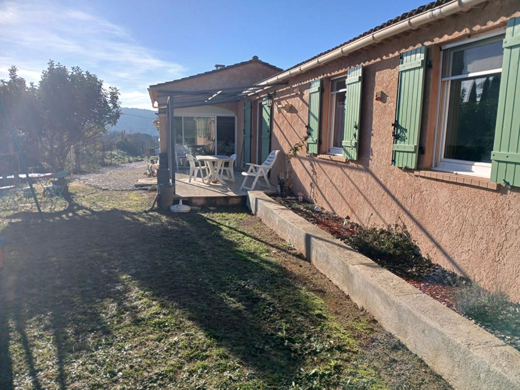 LE VAL Maison T7 plain-pied de 127m² sur terrain 2271m² - LE VAL 18