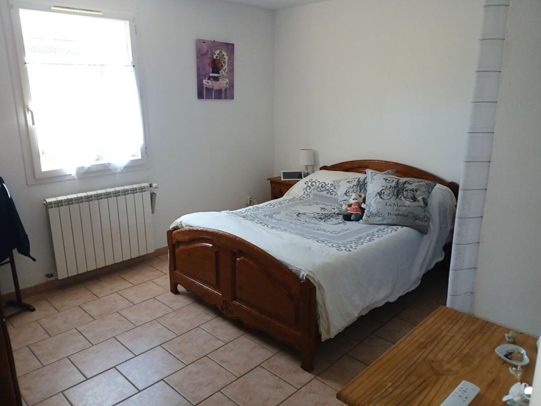 LE VAL Maison T7 plain-pied de 127m² sur terrain 2271m² - LE VAL 8