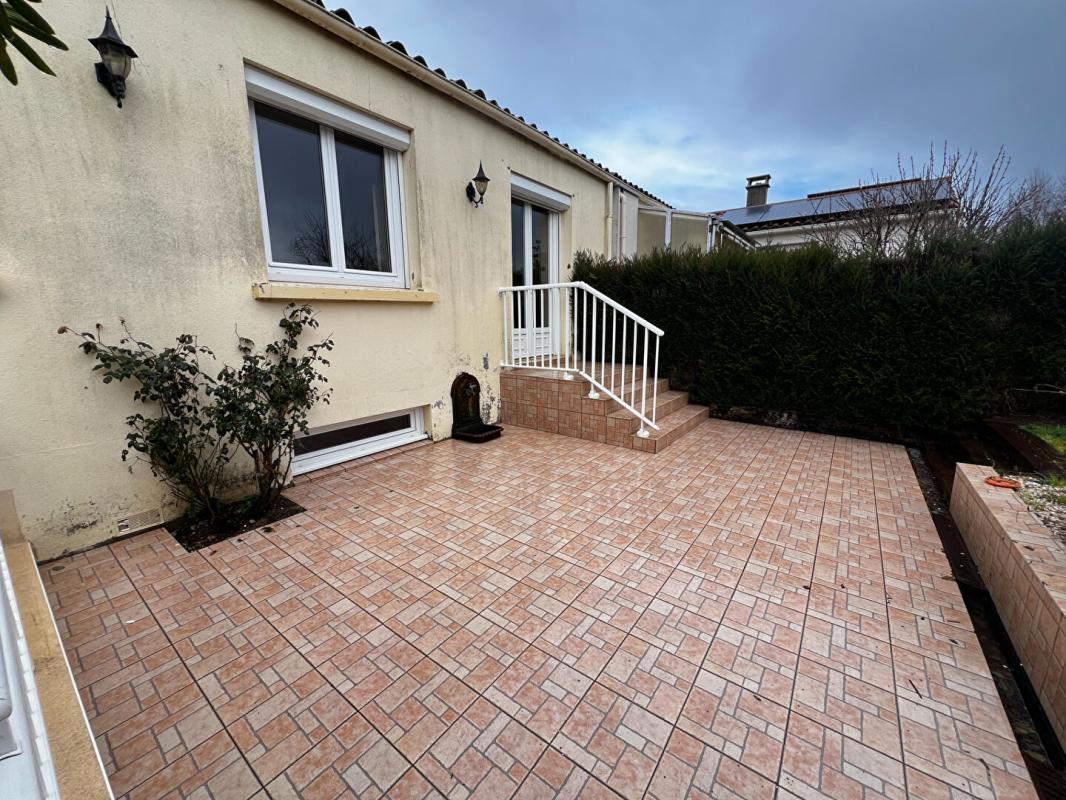 POUZAUGES Maison 6 pièces, 92 m² 1