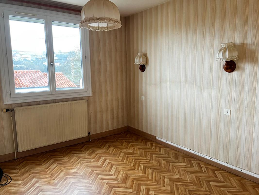 POUZAUGES Maison 6 pièces, 92 m² 8