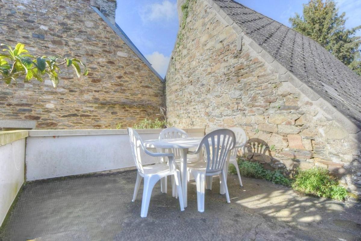 TREGUIER Immeuble d'habitation  et commerce de 177 m2 en centre ville 16