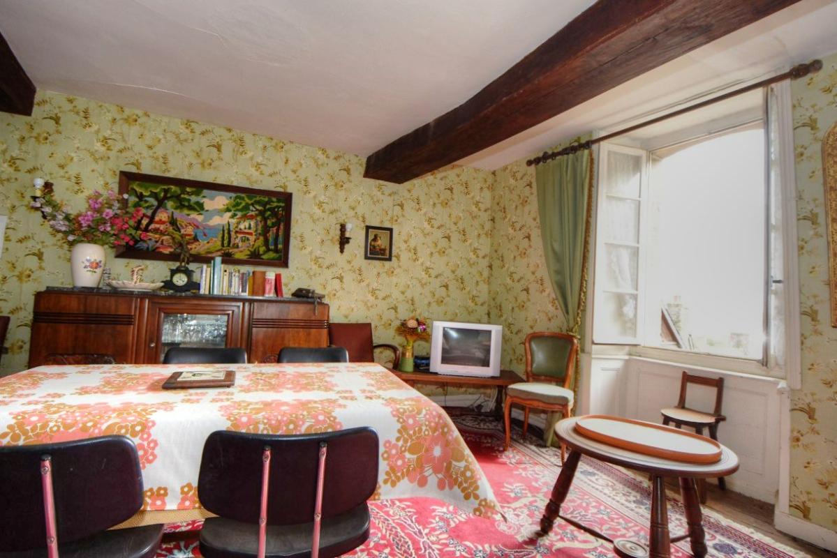 TREGUIER Immeuble d'habitation  et commerce de 177 m2 en centre ville 7