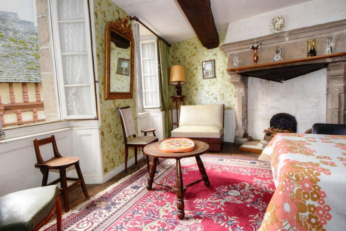 TREGUIER Immeuble d'habitation  et commerce de 177 m2 en centre ville 8