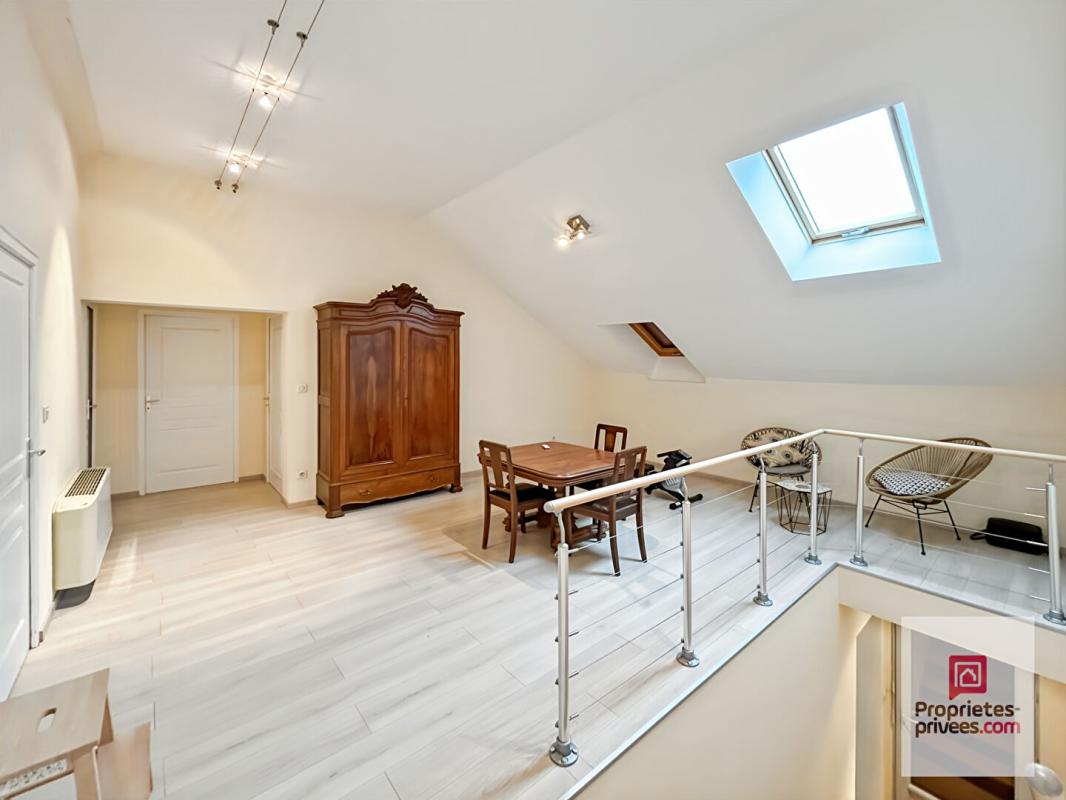 TOULOUSE-LE-CHATEAU Toulouse-le-Château - Maison familiale 5 chambres - vue panoramique - terrain arboré 8