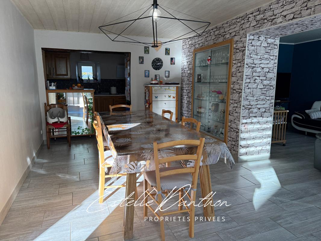 BIZONNES Maison 5 chambres et nombreuses dépendances 3