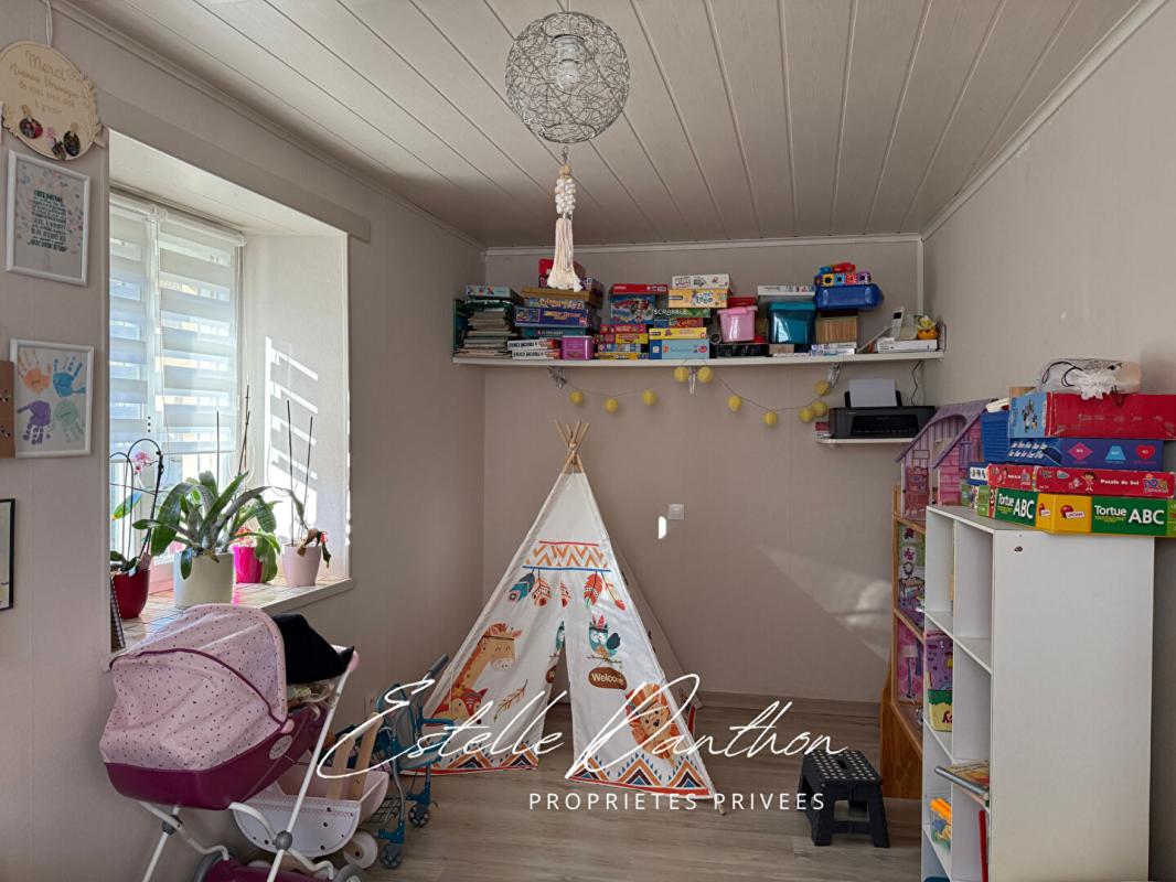 BIZONNES Maison 5 chambres et nombreuses dépendances 5