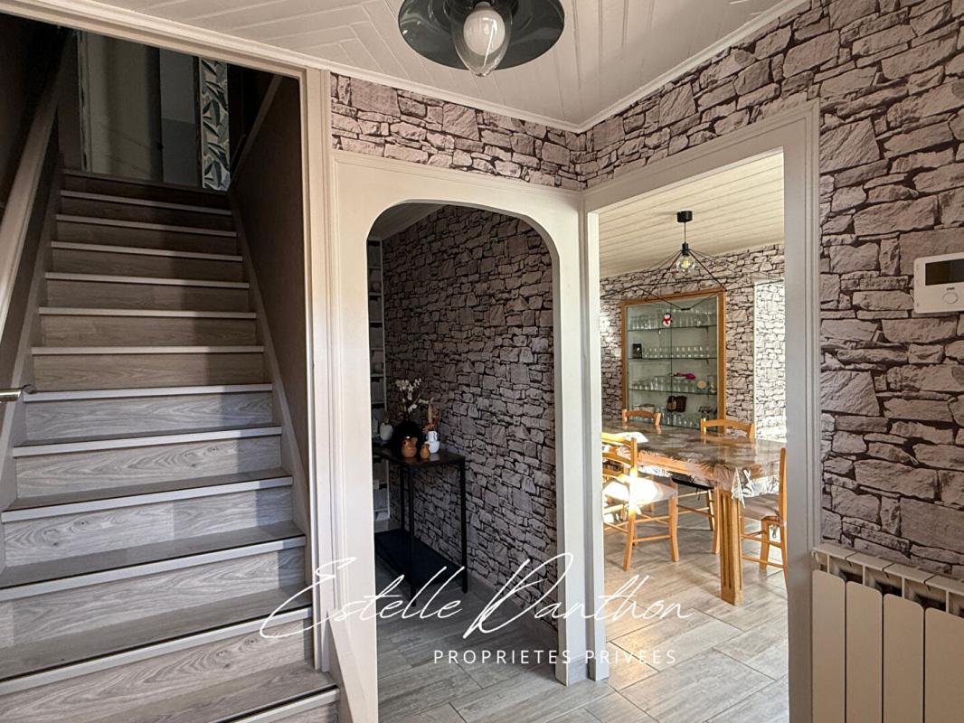 BIZONNES Maison 5 chambres et nombreuses dépendances 7