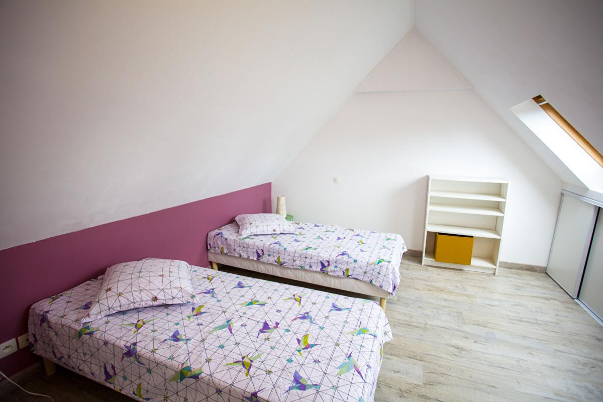 PLEUBIAN Maison rénovée à L'Armor Pleubian,à moins de 400 m de la mer, 70 m² 2 chambres , terrain 2 278 m² , terrasses ,Poêle à granulés 18